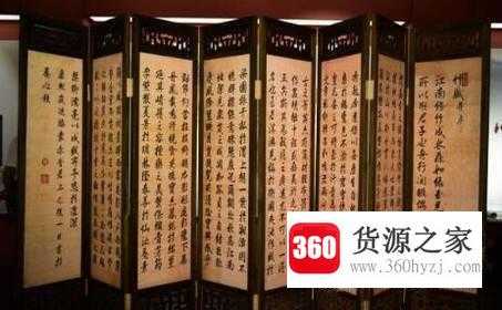门口正对楼梯