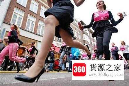 穿高跟鞋怎样跑步才不会摔倒