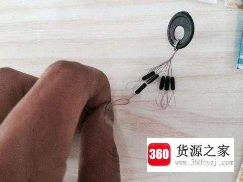 鱼线怎样绑在鱼竿上