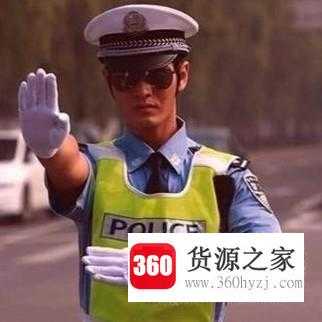 路边黄色实线和白色实线有什么区别