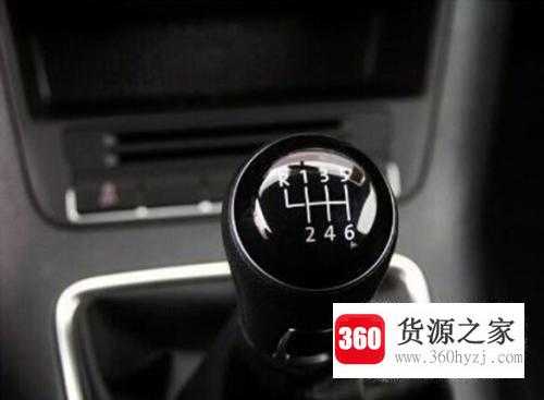 手动挡倒档怎么挂？