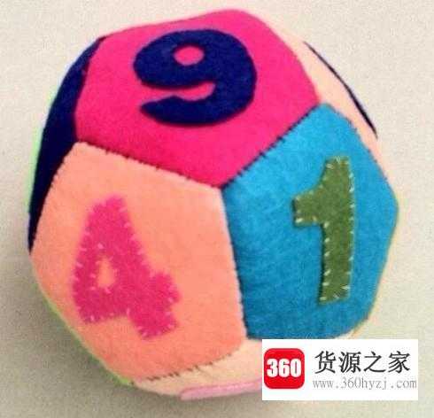 应该怎样给0至1岁的宝宝买玩具