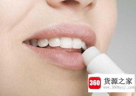 冬季嘴唇干裂怎么办