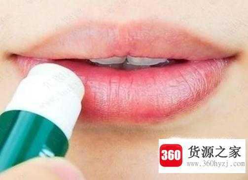 怎样涂口红才不容易脱妆？