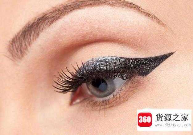 常见的四个化妆误区