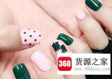 秋天墨绿色美甲图片