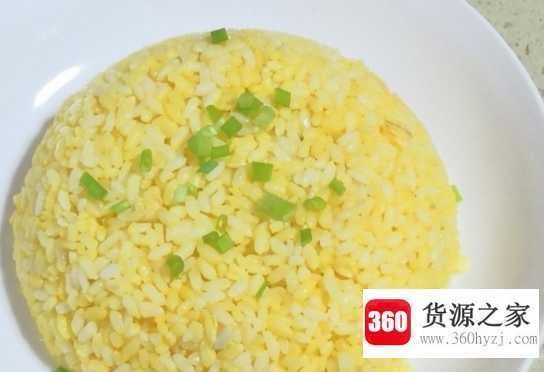 一粒一粒的黄金蛋炒饭做法
