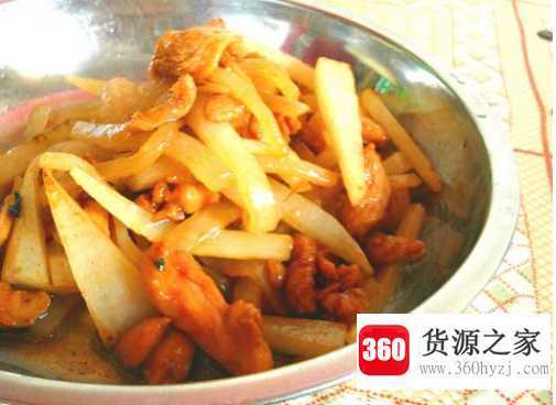 萝卜炒鸡肉的做法
