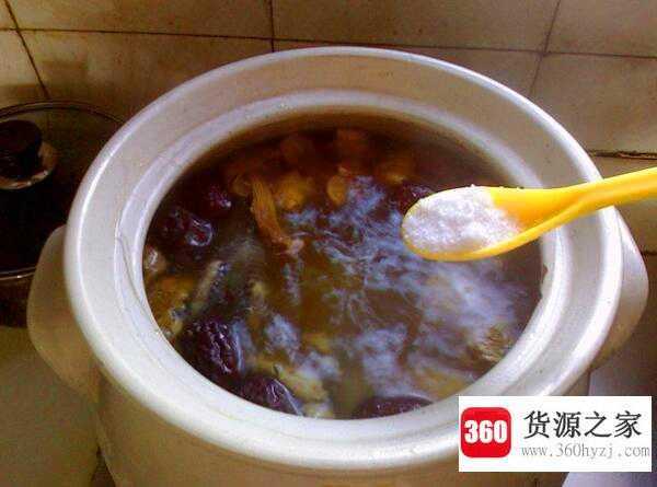 干松茸菇煲鸡汤的做法