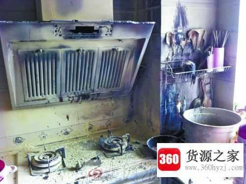 家里炒菜时油锅起火可以用什么灭火
