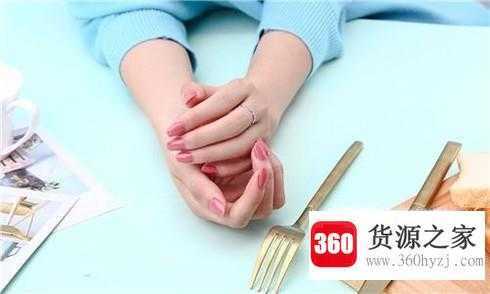 选择指甲油的颜色的诀窍