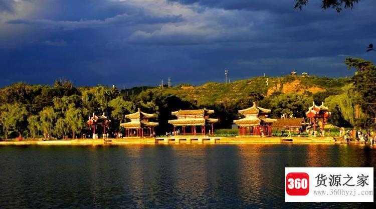 流光溢彩是什么意思