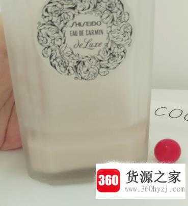 油性皮肤适合什么水乳