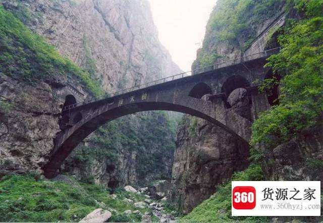 闷雷滚动是什么意思