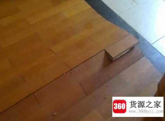 地板泡水鼓包怎么修复