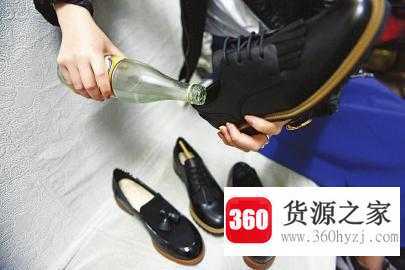 鞋子磨脚怎么处理