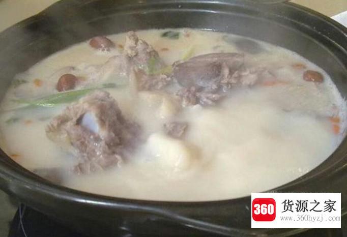 排骨汤怎么炖成奶白色