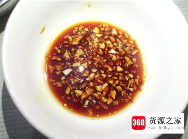 莲藕玉米炖筒骨的做法
