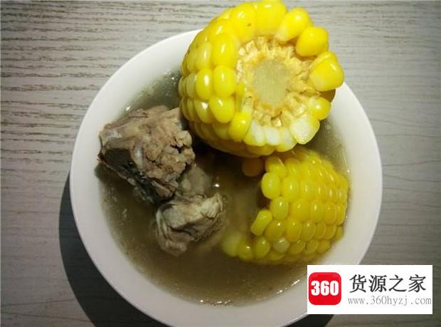 玉米炖排骨架的家常做法