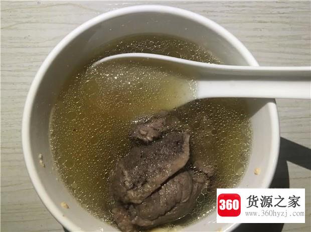 黄豆炖骨头汤的家常做法