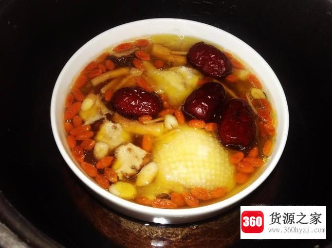 黄精炖鸡腿的做法