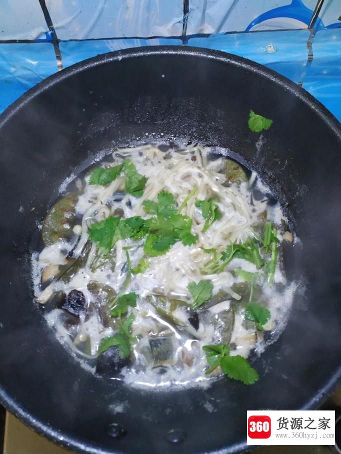 怎样做美味的扁豆松花蛋汤面？