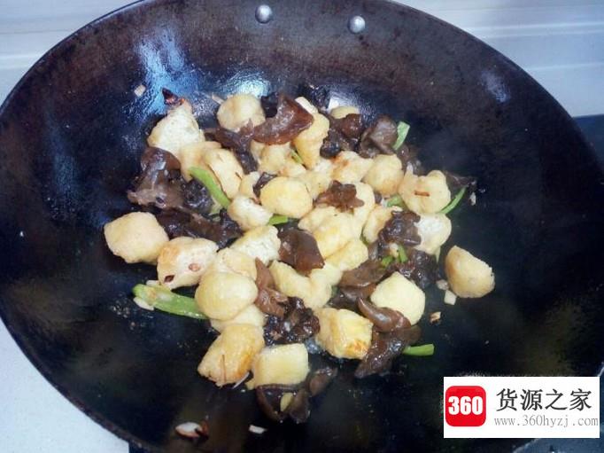 豆泡炒木耳的家常做法