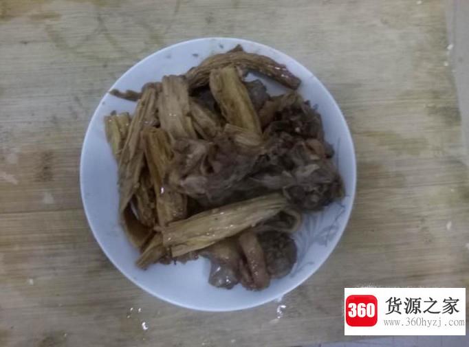 腐竹焖鸭肉的家常做法