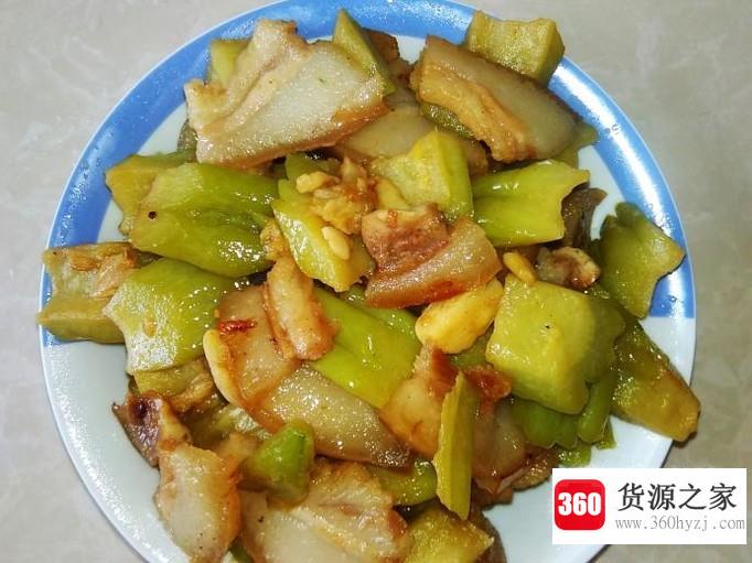 怎么做好吃的猪头皮焖苦瓜