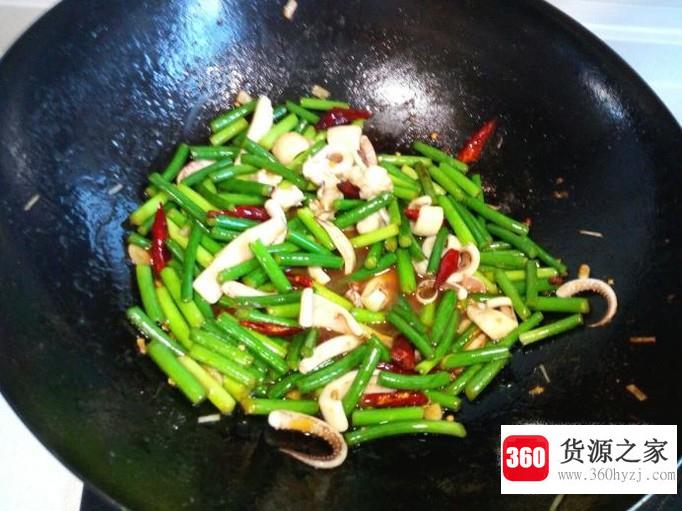 蒜薹炒鱿鱼的家常做法