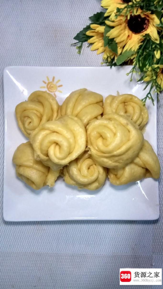 怎样做美味的南瓜味的玫瑰馒头？