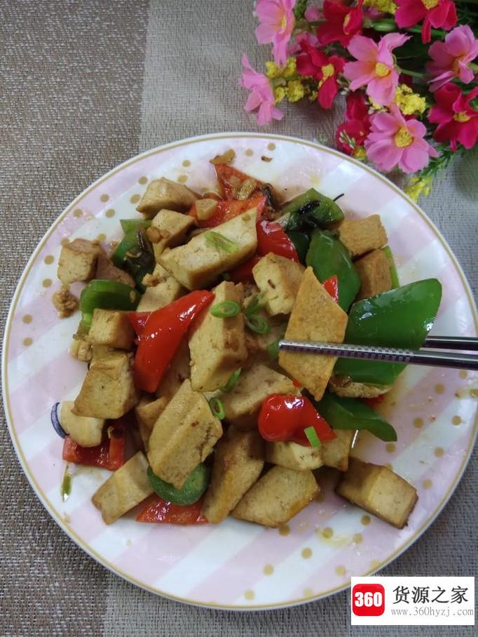 怎样做美味的双椒炒豆腐？