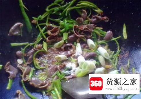 炒一份美味的青椒郡肝！