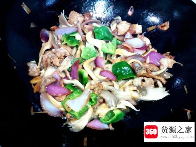 肉炒圆葱青椒鲜蘑的家常做法