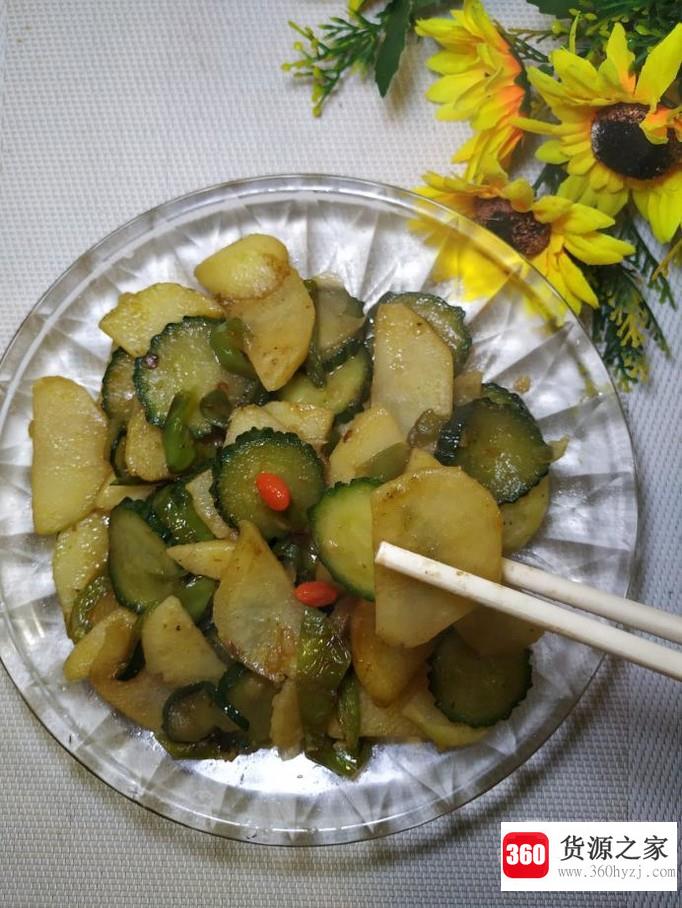 怎么做美味的土豆炒黄瓜？