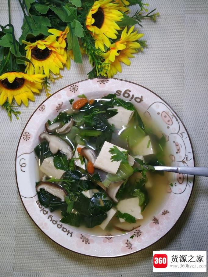 怎样做美味的香菇青菜豆腐汤？