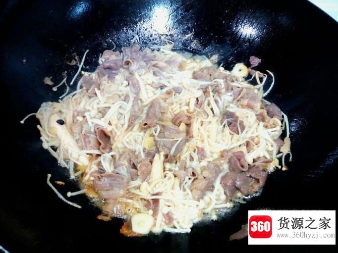 羊肉卷炒金针菇的家常做法