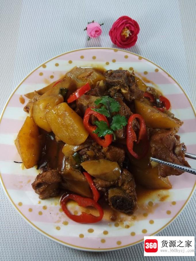 怎样做美味的鸡腿菇土豆烧排骨？