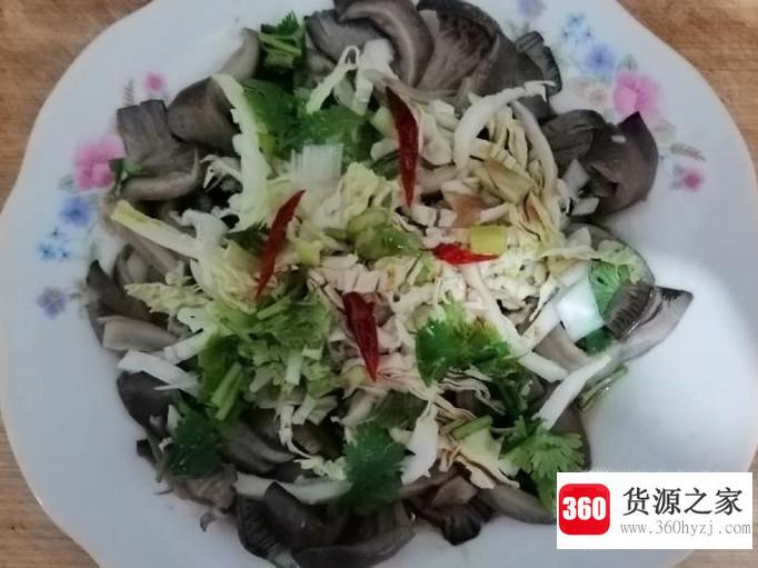 香菜蘑菇拌白菜的做法