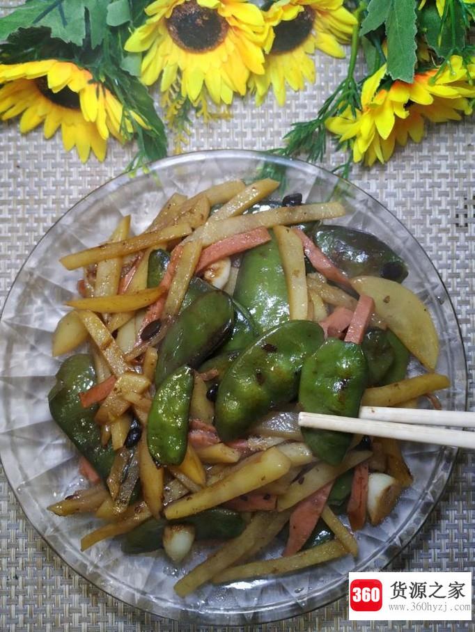 怎样做美味的豆豉土豆炒扁豆？