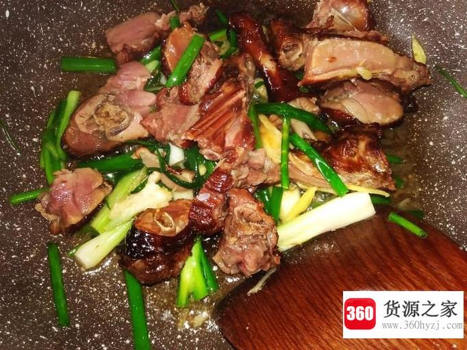 平菇熏鸭的做法