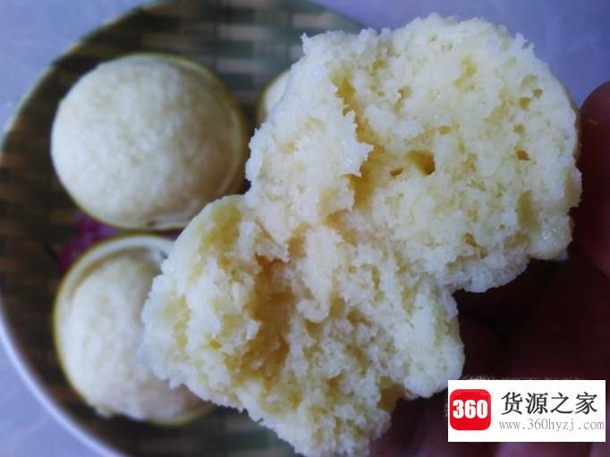 松软可口的橙汁小松糕