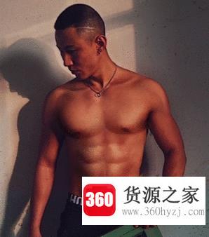 美图秀秀怎么使用一键p腹肌功能？