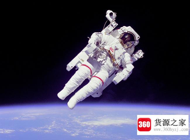 太空服为什么是白色的？