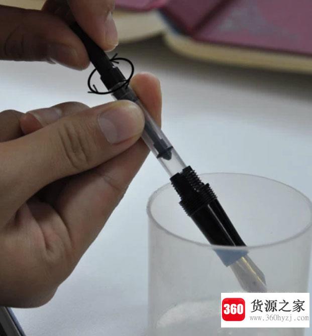 吸墨器式钢笔怎么用