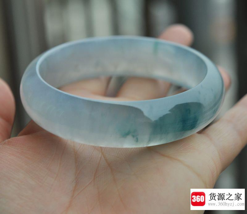 翡翠飘花是什么意思？