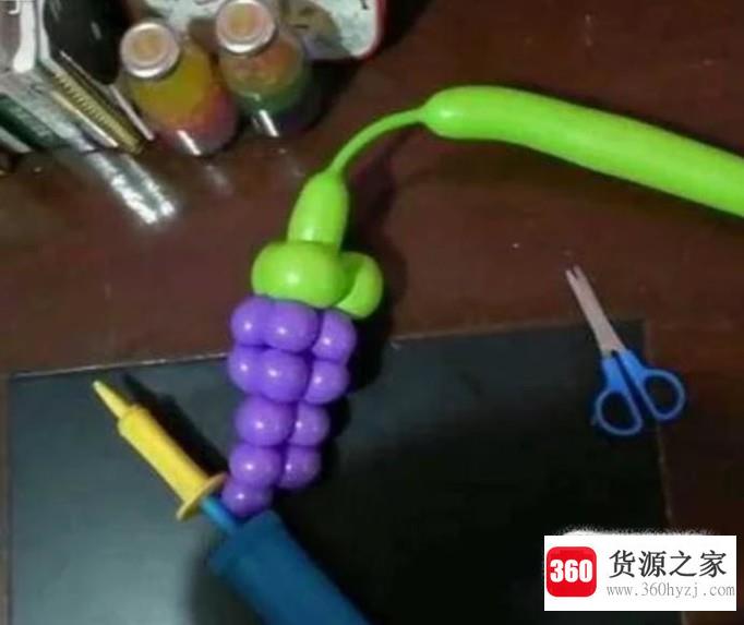 怎么用气球制作水果葡萄？