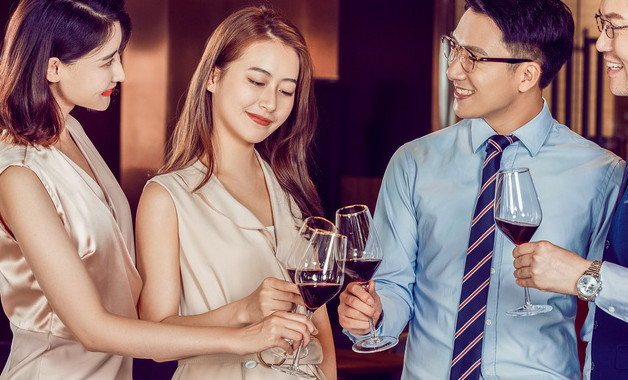 约酒店两人一个可以不登记身份证吗